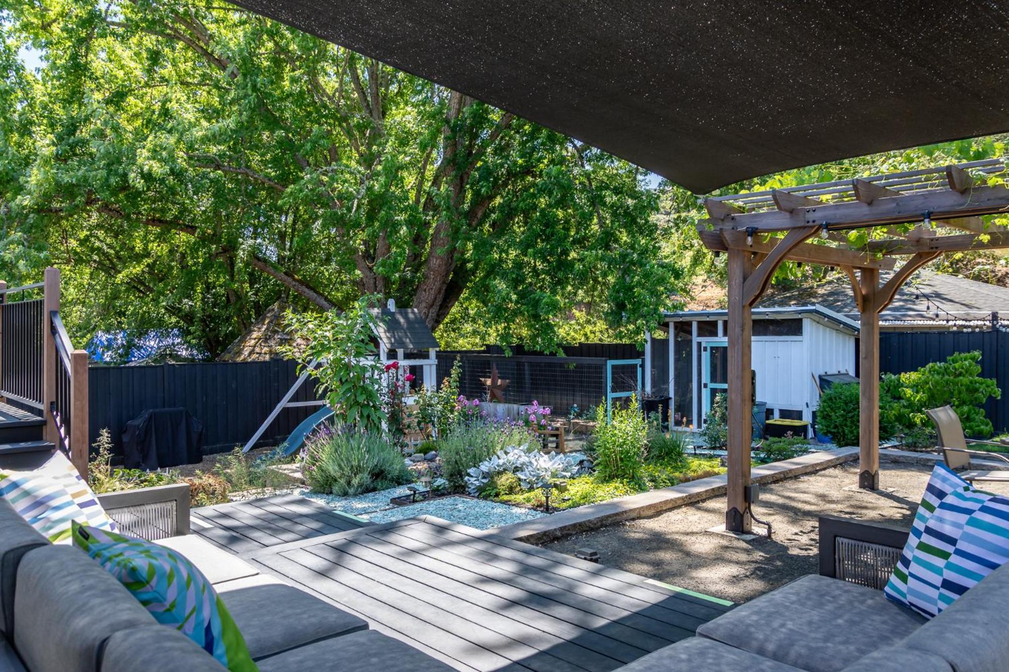 Hotel Chic Rv Retreat, Stunning Yard In Roseburg Exteriér fotografie