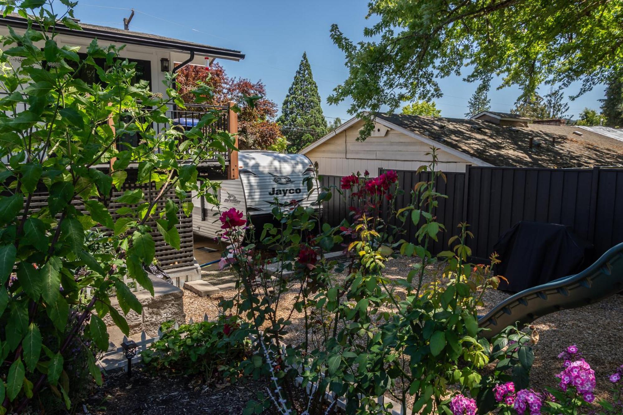 Hotel Chic Rv Retreat, Stunning Yard In Roseburg Exteriér fotografie
