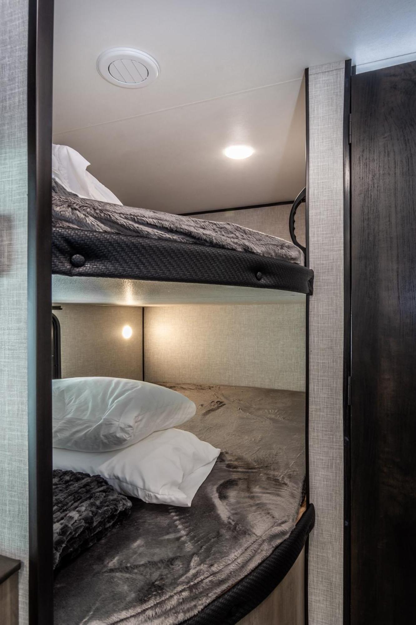 Hotel Chic Rv Retreat, Stunning Yard In Roseburg Exteriér fotografie