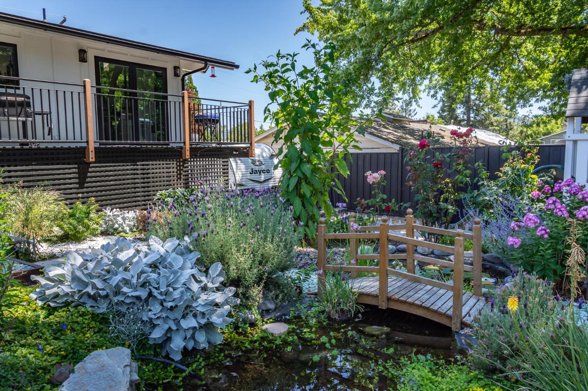 Hotel Chic Rv Retreat, Stunning Yard In Roseburg Exteriér fotografie