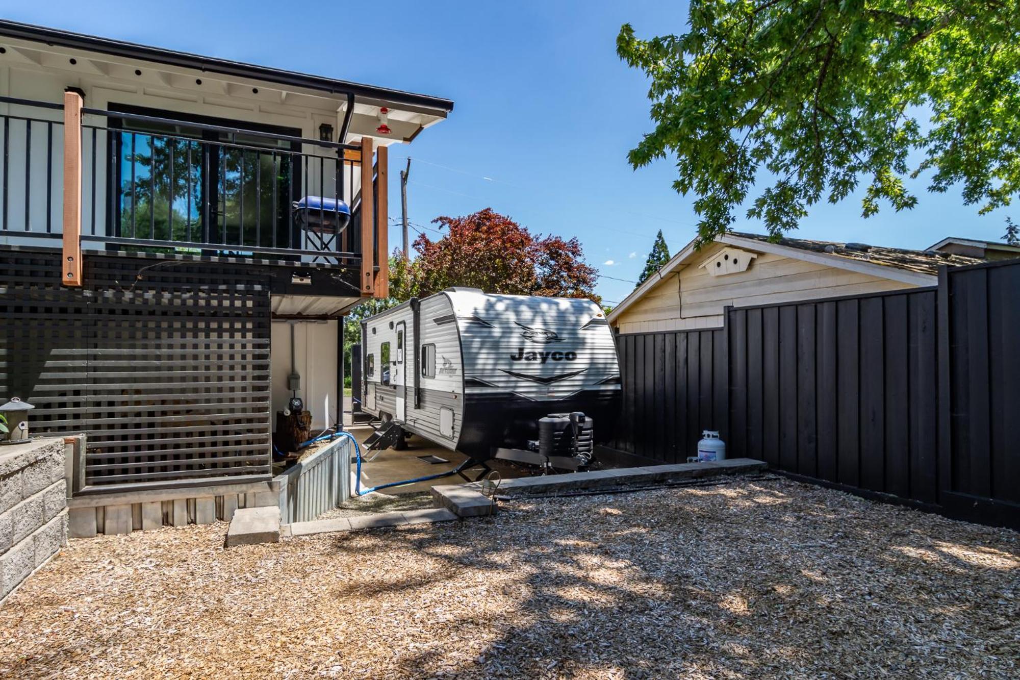 Hotel Chic Rv Retreat, Stunning Yard In Roseburg Exteriér fotografie