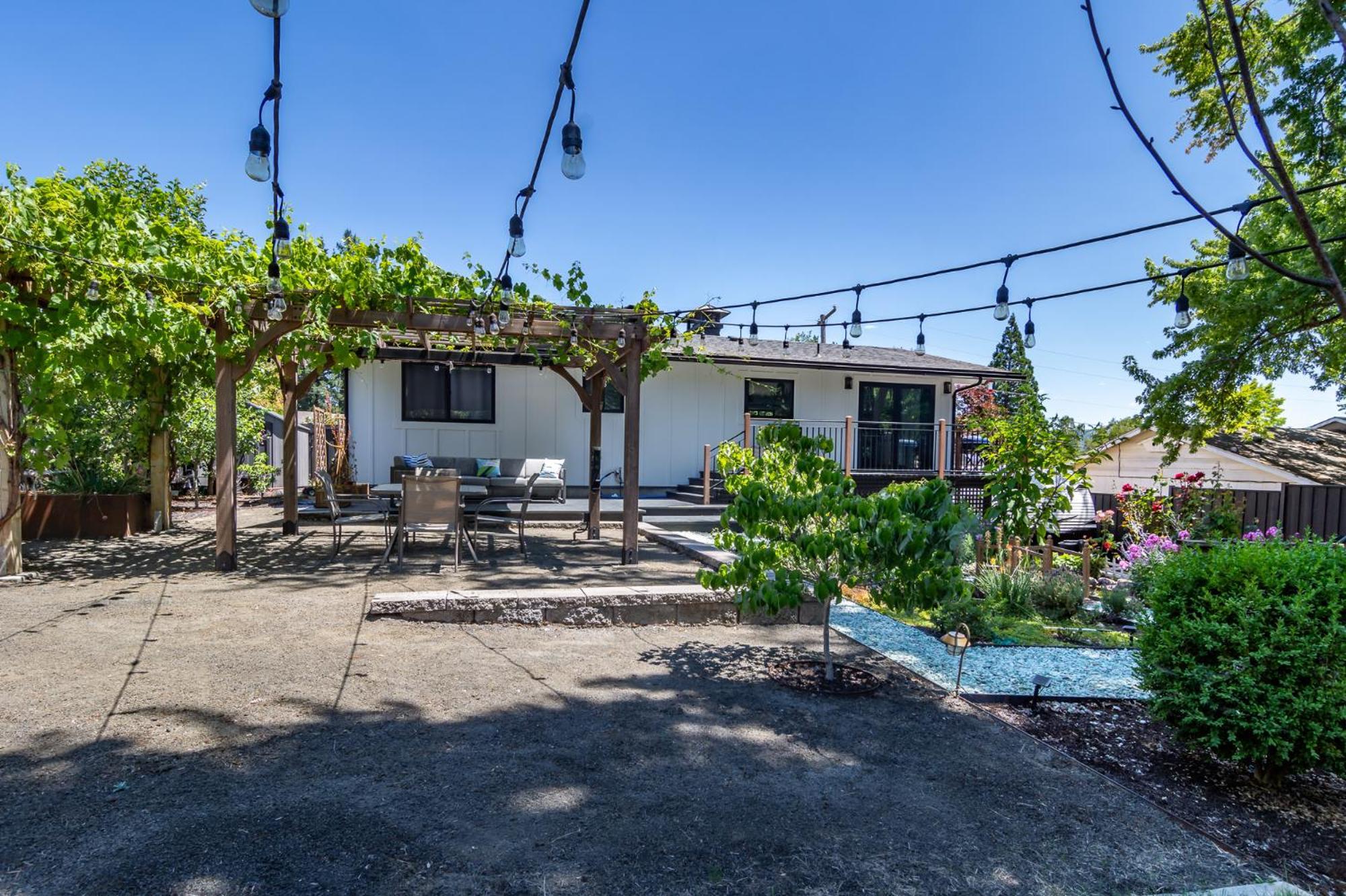 Hotel Chic Rv Retreat, Stunning Yard In Roseburg Exteriér fotografie