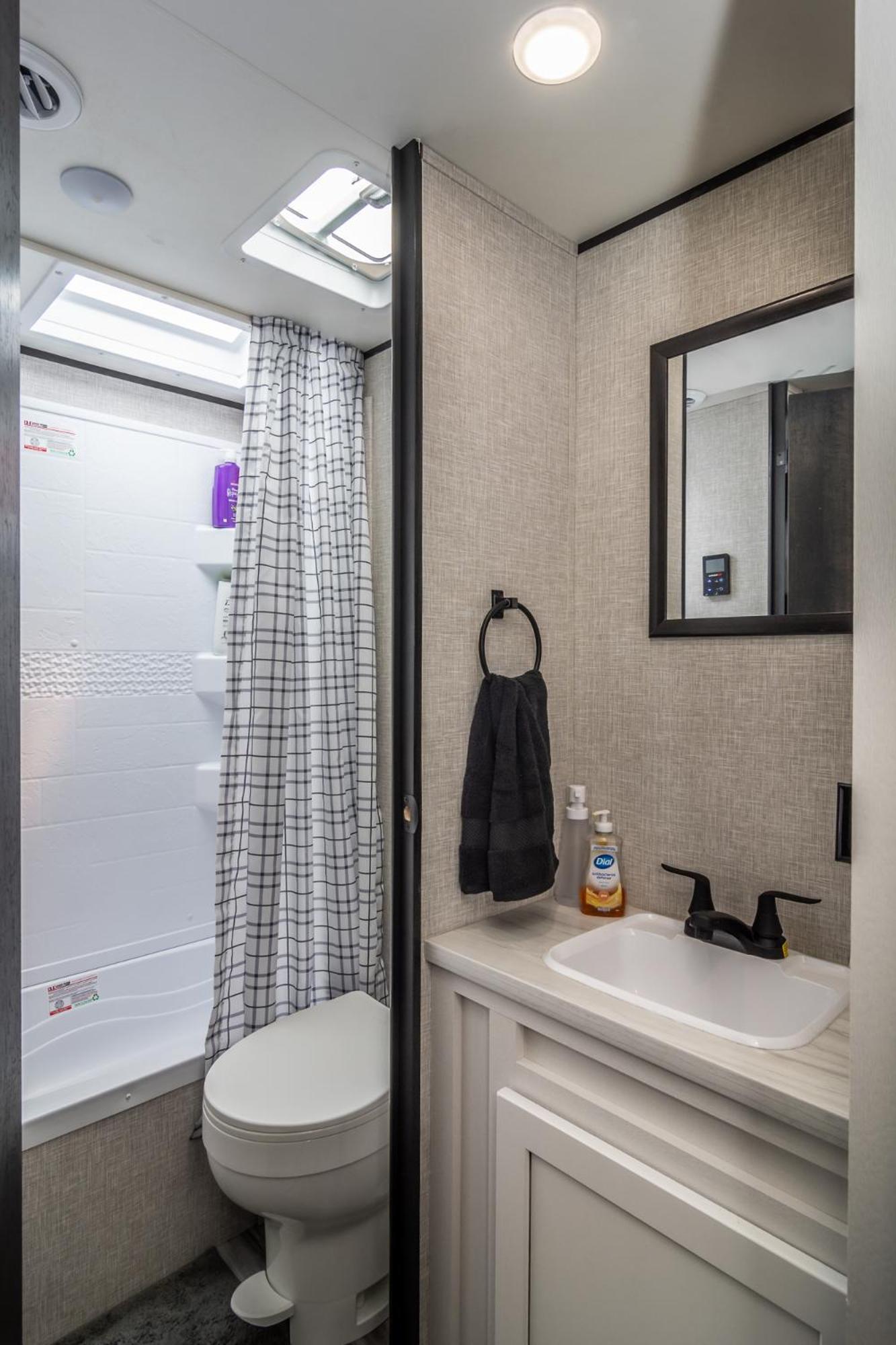 Hotel Chic Rv Retreat, Stunning Yard In Roseburg Exteriér fotografie